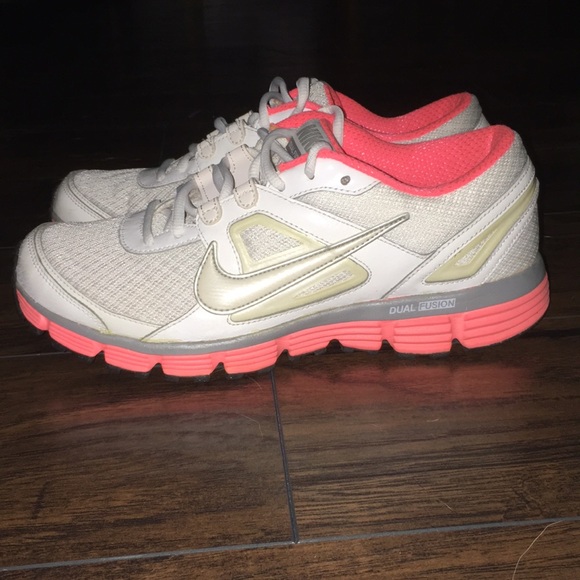 Nike Dual Fusion women's sneakers - Picture 5 of 8